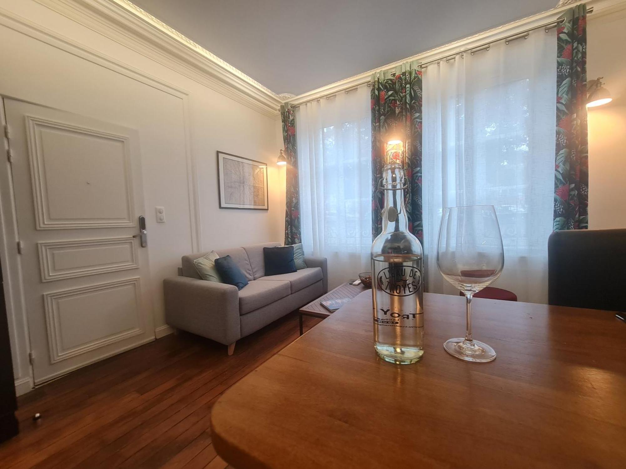 La Maison V.H., Appartements D'Hotes Троа Екстериор снимка